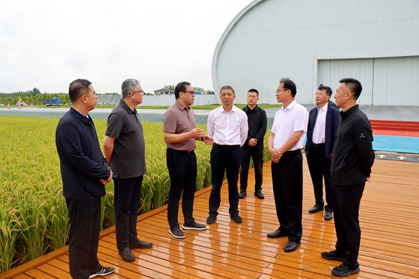 黄思光赴东北访企拓岗、调研智慧农业